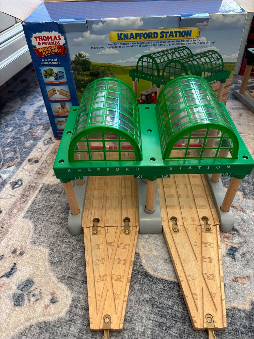 Thomas & Friends Knapford Station-retired - like new with box and complete
